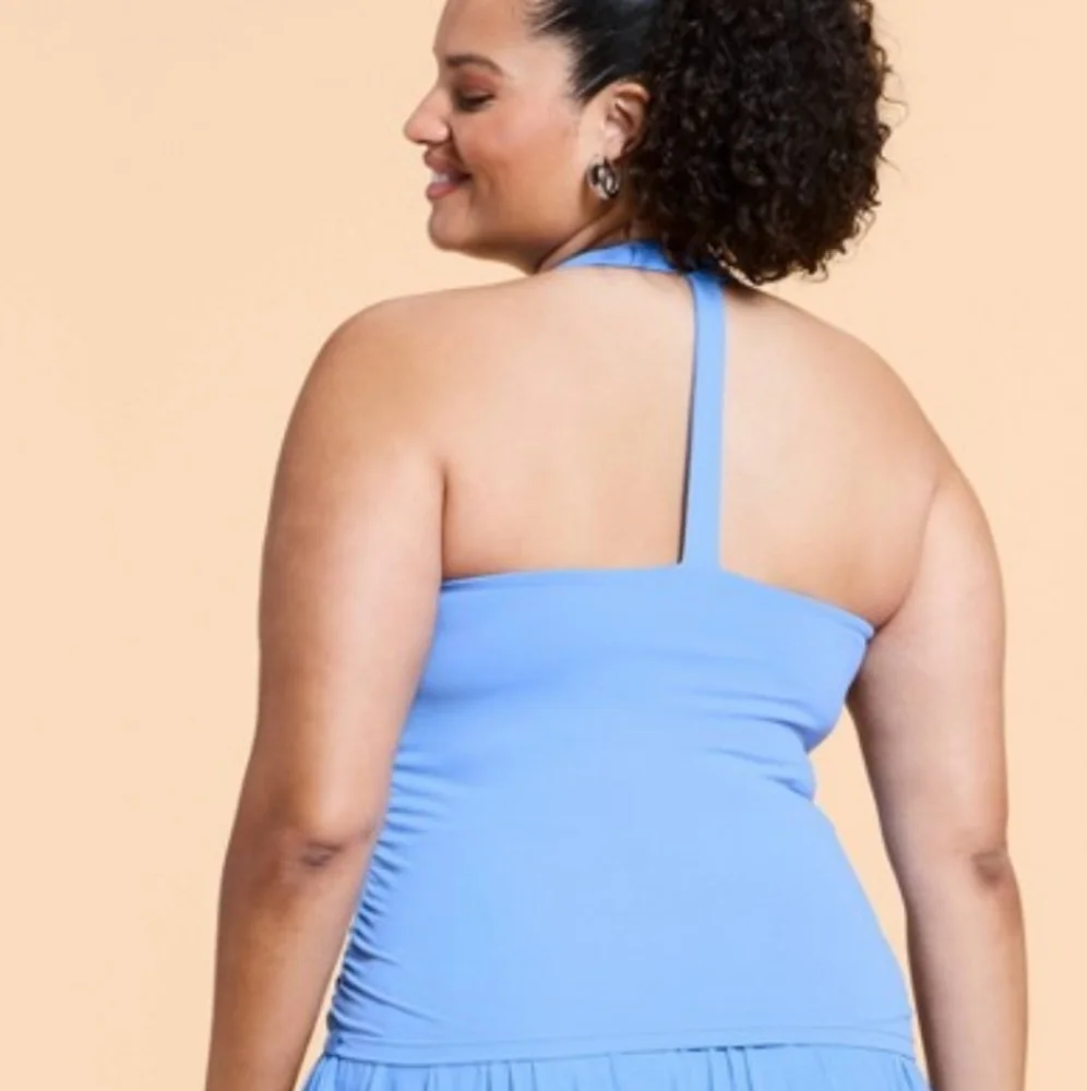 Blogilates 🌀 Halter Tank Top - Picture 2 of 6